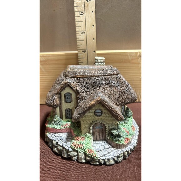 Stratford Olde England's Classic Cottages - Picture 2 of 6